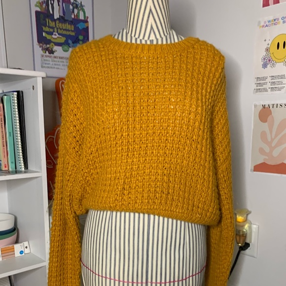 Pacsun Yellow oversized sweater SIZE: S - Picture 2 of 3
